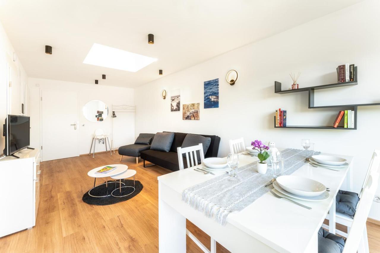 Gemuetliches Und Lichtdurchflutetes Penthouse Mit Sternenhimmelblick, Boxspringbett Und Terrasse - Gute Anbindung An Die Innenstadt 카셀 외부 사진